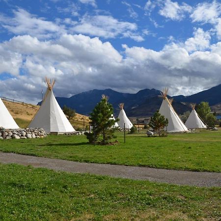 Dreamcatcher Tipi Hotel Gardiner Bagian luar foto