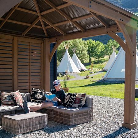 Dreamcatcher Tipi Hotel Gardiner Bagian luar foto