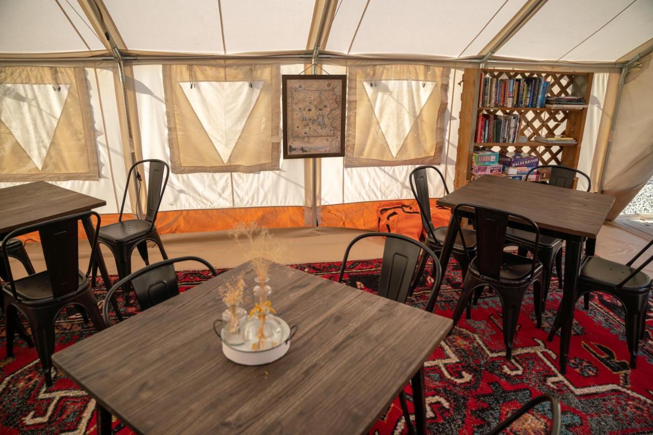 Dreamcatcher Tipi Hotel Gardiner Bagian luar foto