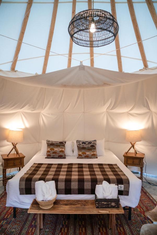 Dreamcatcher Tipi Hotel Gardiner Bagian luar foto