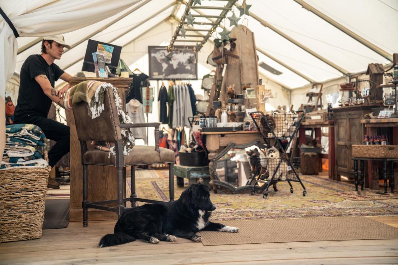 Dreamcatcher Tipi Hotel Gardiner Bagian luar foto