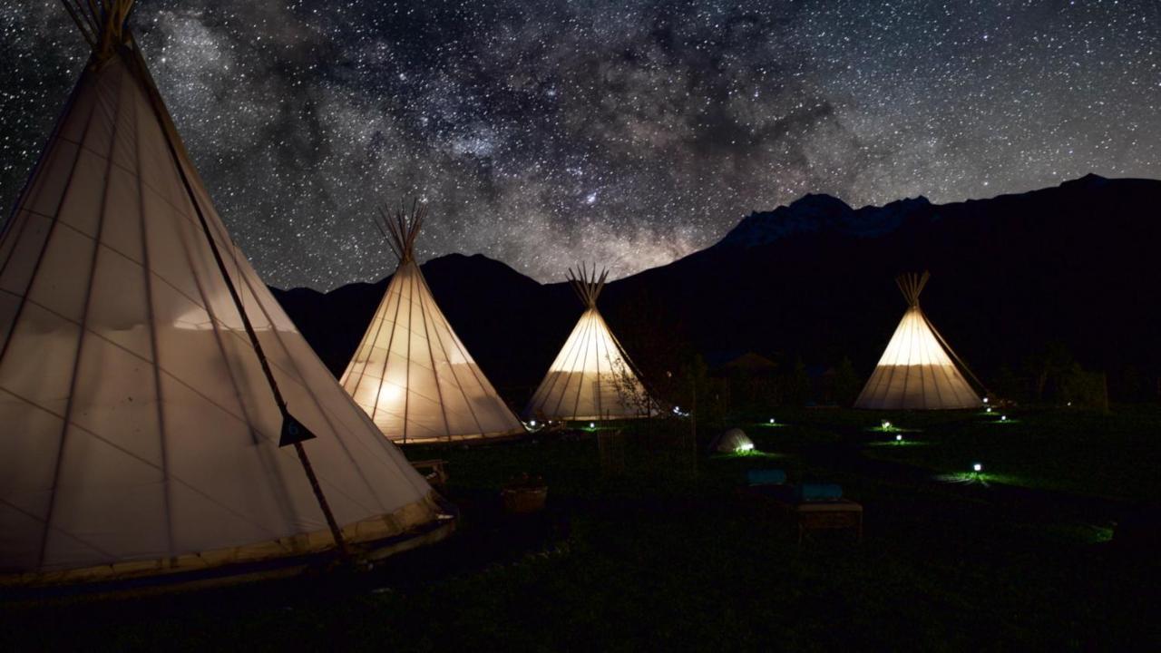 Dreamcatcher Tipi Hotel Gardiner Bagian luar foto